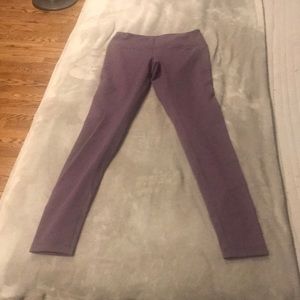 Light purple yoga pants